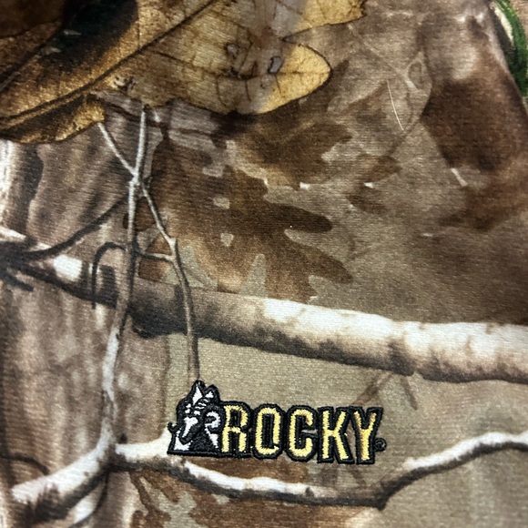 Rocky camouflage hunting jacket. Clean like new. Realtree pattern. - Picture 3 of 3